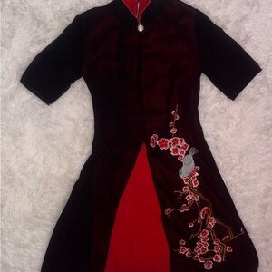 M Elegant Black and Red Dress with Floral Embroidery